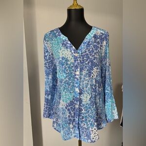 Ruby Rd. Blue  and White Floral Blouse